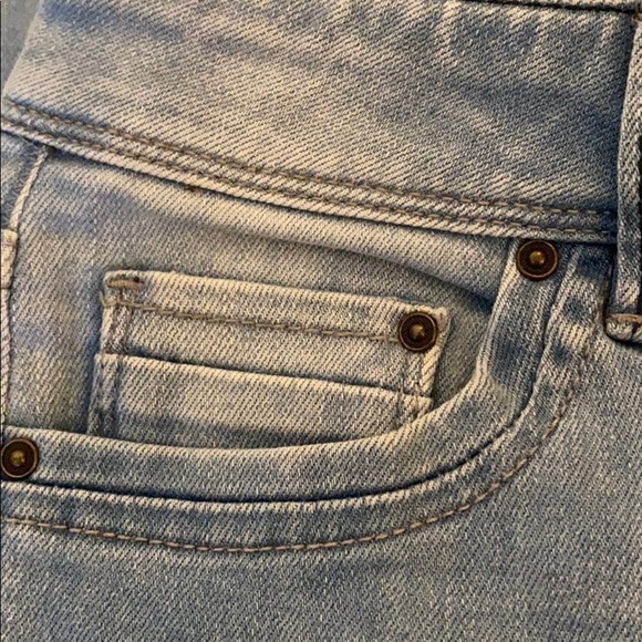 Vero Moda Light Wash Straight Leg Blue Jeans 0 - Picture 2 of 13